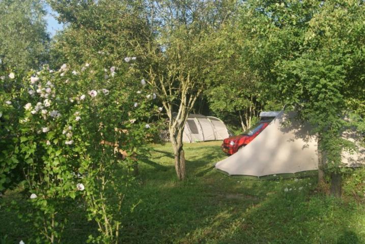 ホテル Camping Les Arbois Montjay  エクステリア 写真