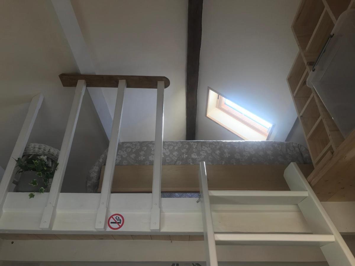 ホテル Camping Les Arbois Montjay  エクステリア 写真