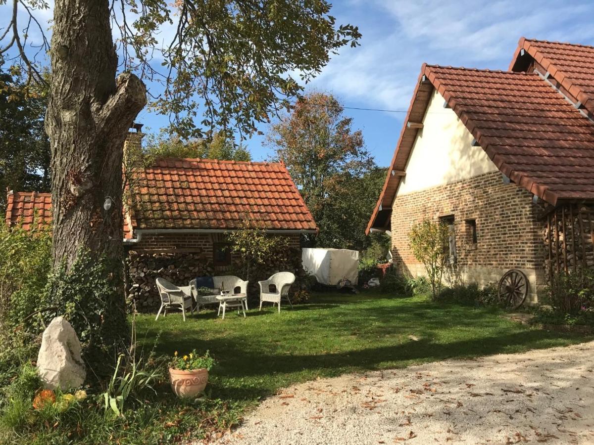 ホテル Camping Les Arbois Montjay  エクステリア 写真